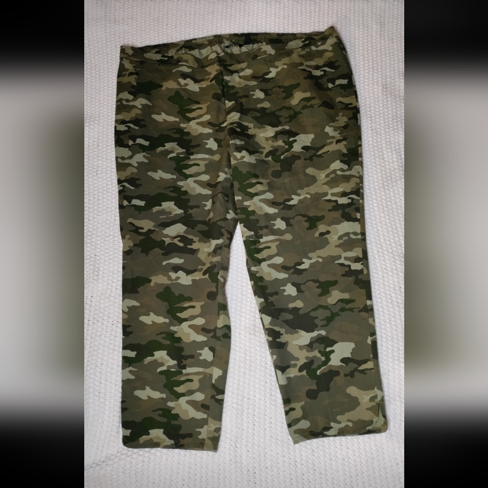 Camo Plus size Pants